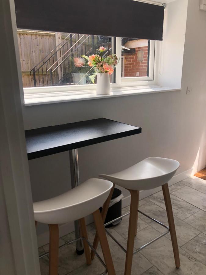 Exclusive Modern Decorated 1 Bedroom Detached Studio Newport  Esterno foto